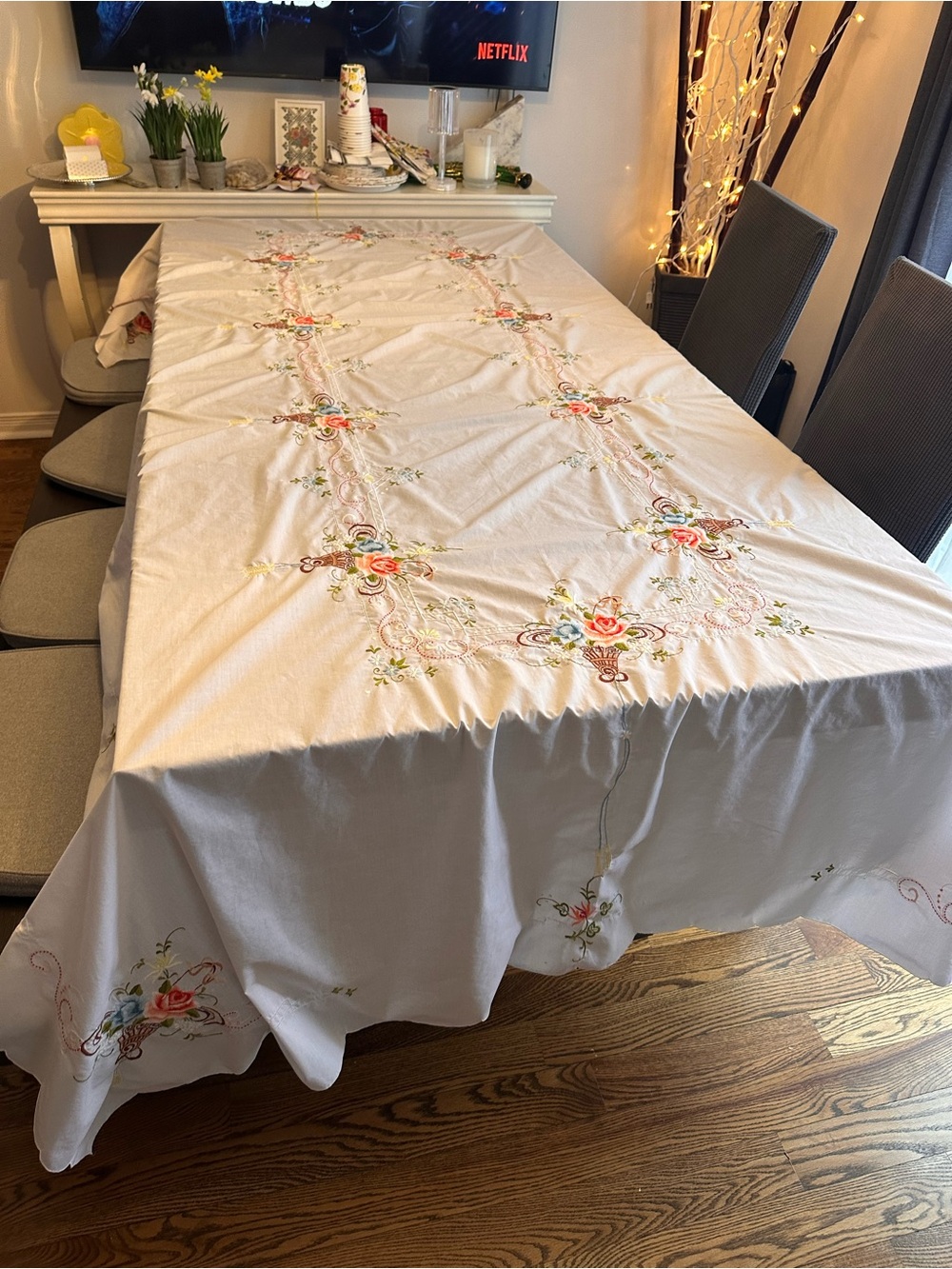 Crewel embroidery Hand made table cloth